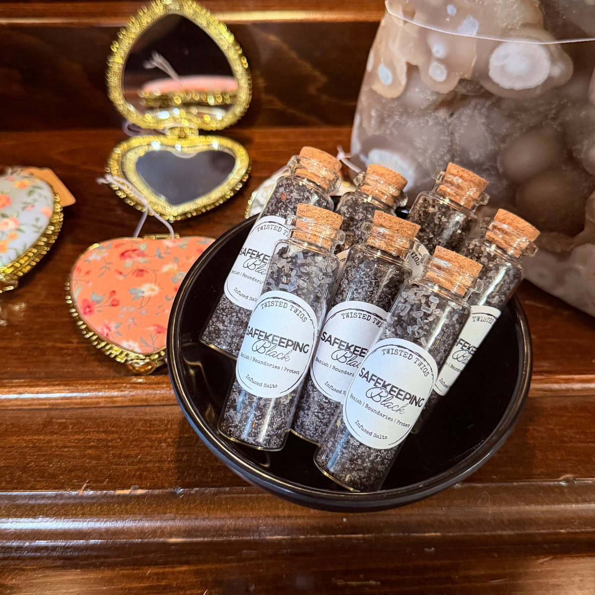 Safekeeping Black Salt